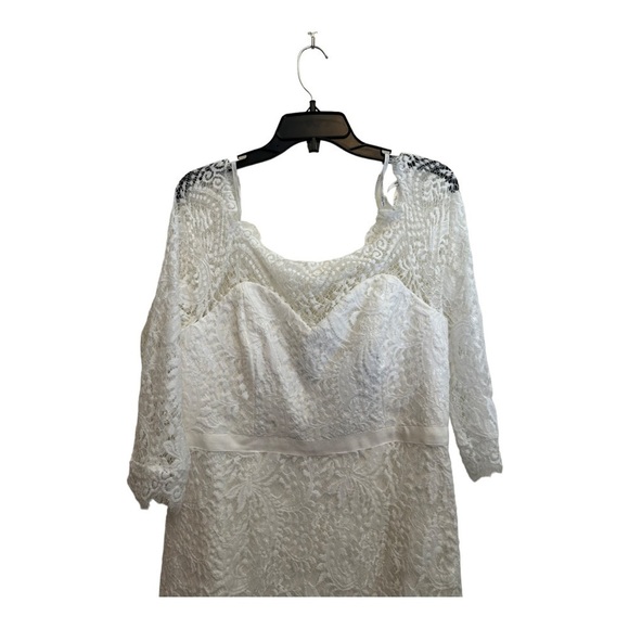 City CHIC Trendy Plus Size Estella Midi Dress in white - Picture 6 of 13